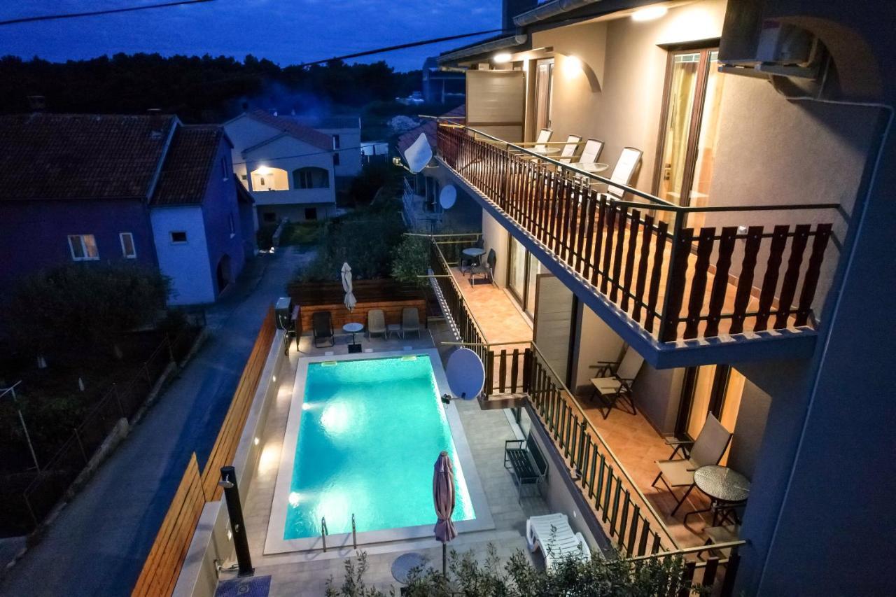Pool Apartments Julia Zadar Exterior photo