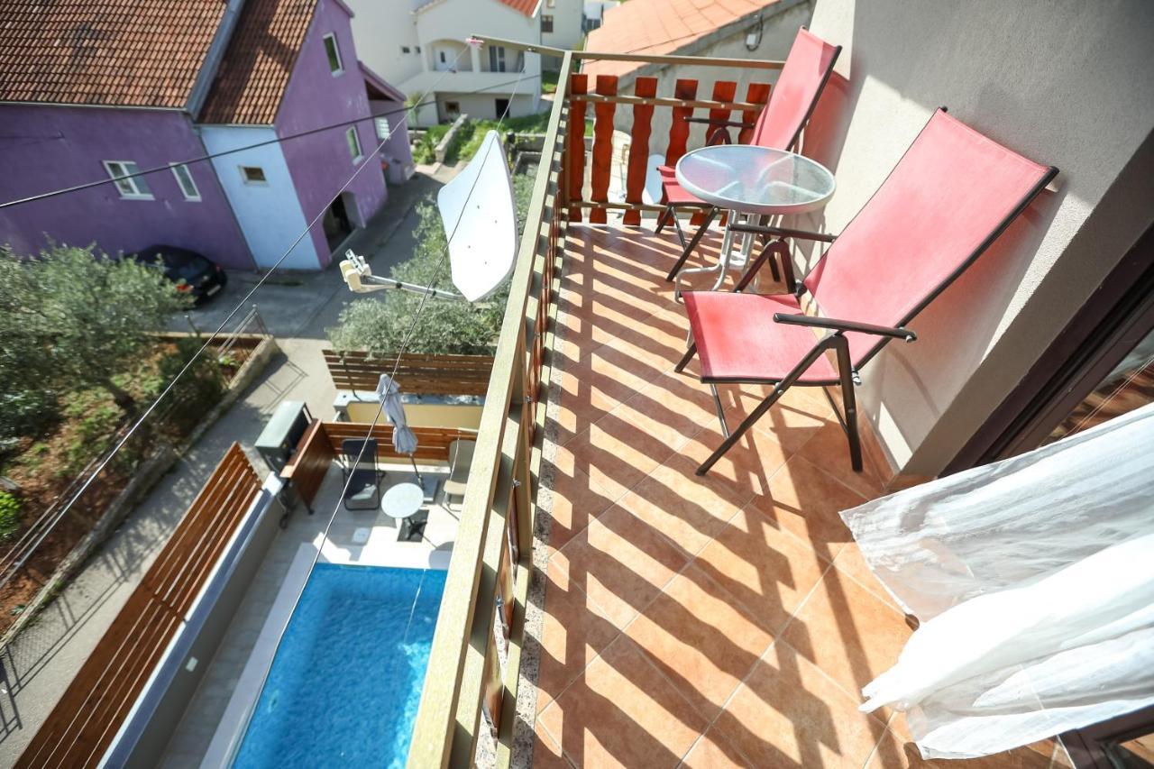 Pool Apartments Julia Zadar Exterior photo